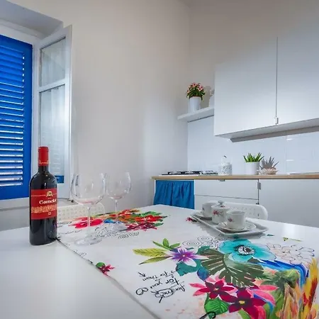 Giulia's Place-locazione Turistica Castellammare del Golfo