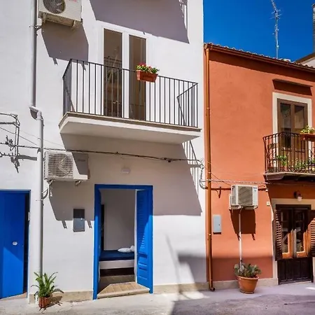 بيت للعطل Giulia's Place-locazione Turistica كاستيلاّماري ديل غو